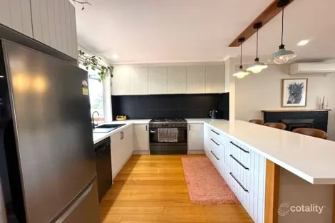 Property photo of 10 Henshall Street Warragul VIC 3820