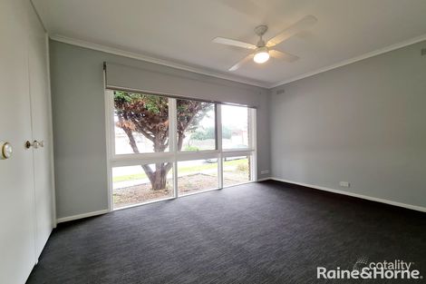 Property photo of 2 Woolstone Close Kealba VIC 3021