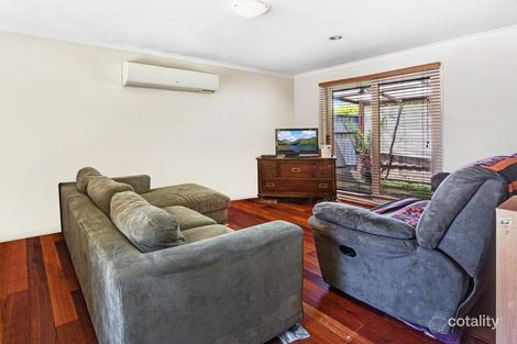 Property photo of 10 Citrinus Court Romsey VIC 3434