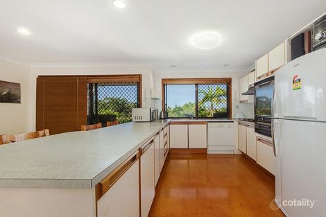 Property photo of 14 Chartwell Drive Benowa QLD 4217