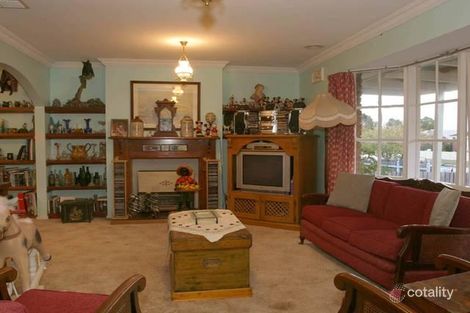 Property photo of 16 County Drive Berwick VIC 3806