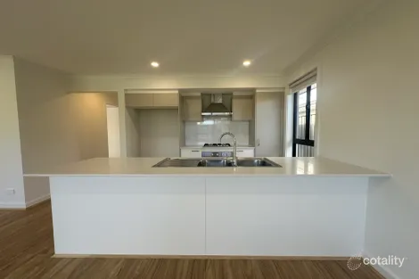 Property photo of 21 Knight Court Munno Para Downs SA 5115