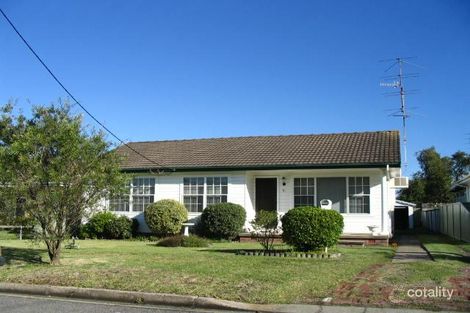 11 Campbell St, Warners Bay, NSW 2282