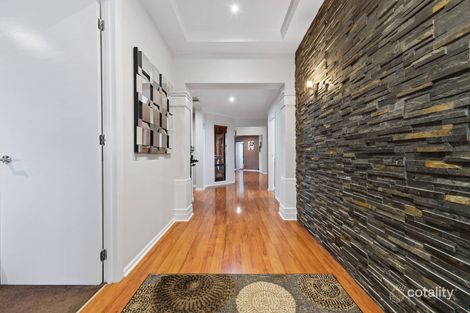 Property photo of 13 Watervale Way Keysborough VIC 3173