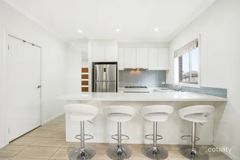 Property photo of 16 Everingham Street Colebee NSW 2761