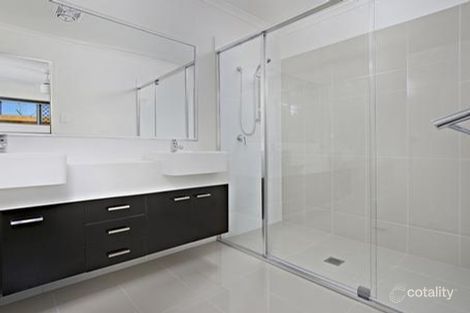 Property photo of 1/2000 Foxwell Road Coomera QLD 4209