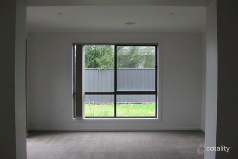 Property photo of 82 Hatchlands Drive Deer Park VIC 3023