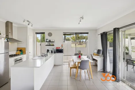 Property photo of 16 Brewster Circuit Ellenbrook WA 6069