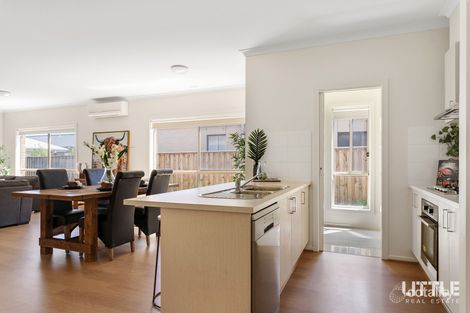 Property photo of 39 Yallaroo Chase Werribee VIC 3030