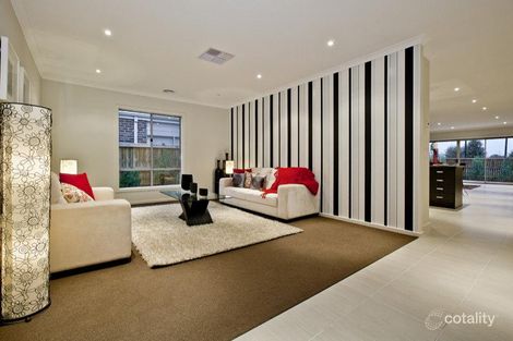 Property photo of 2 Geranium Grove Mernda VIC 3754