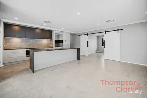 Property photo of 12 Ellipse Circuit Chisholm NSW 2322