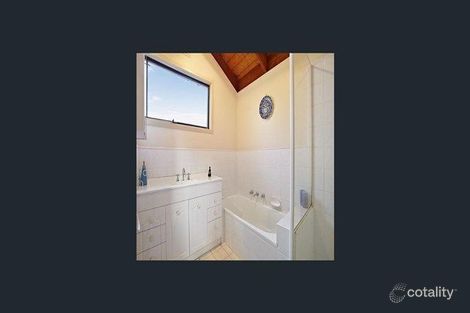 Property photo of 19 Laleham Court Eltham VIC 3095