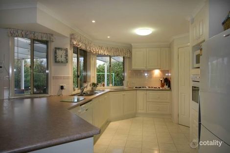 Property photo of 8 Jenny Court Cranbourne North VIC 3977