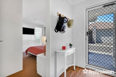 Property photo of 2/19 Muscari Close Seville Grove WA 6112