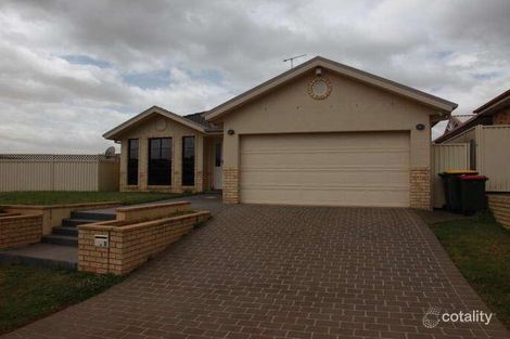 Property photo of 2 Dilston Close West Hoxton NSW 2171