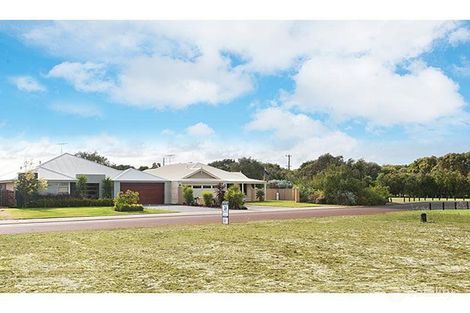 Property photo of 3 Beachfields Drive Broadwater WA 6280