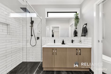 Property photo of 48 Butterscotch Esplanade Manor Lakes VIC 3024