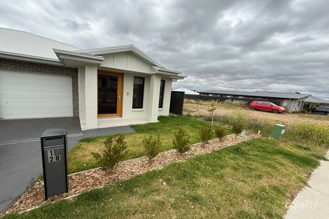 1/28 Bonneville Bvd, Goulburn, NSW 2580