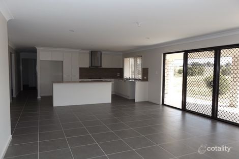 Property photo of 8 Regent Court Regency Downs QLD 4341