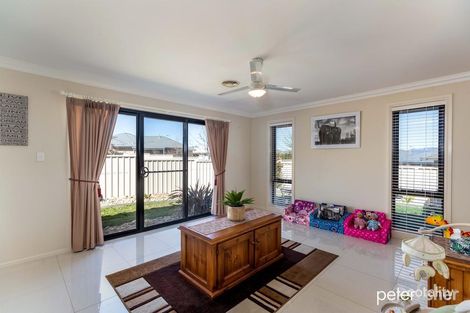 Property photo of 42 Botanic Way Orange NSW 2800