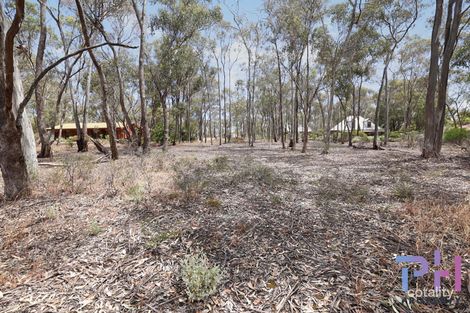 Property photo of 28 Hakea Road Huntly VIC 3551