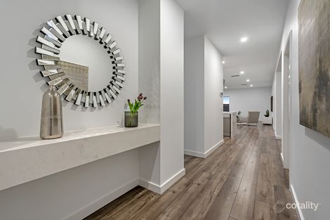 Property photo of 47 Kangaroo Road Craigieburn VIC 3064