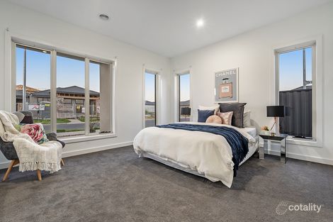 Property photo of 47 Kangaroo Road Craigieburn VIC 3064