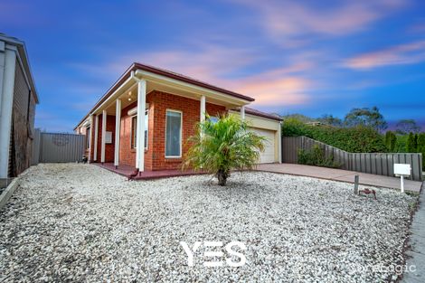 Property photo of 8 Healesville Loop Craigieburn VIC 3064