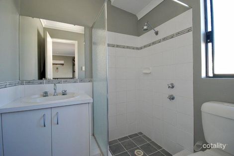 Property photo of 9 Penrose Vista Tapping WA 6065