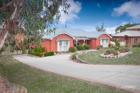 18 Wyralla Cres, Gisborne, VIC 3437