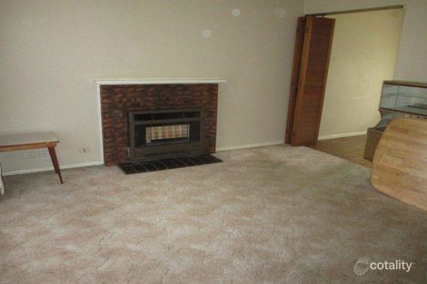 Property photo of 8 Paris Avenue Croydon South VIC 3136