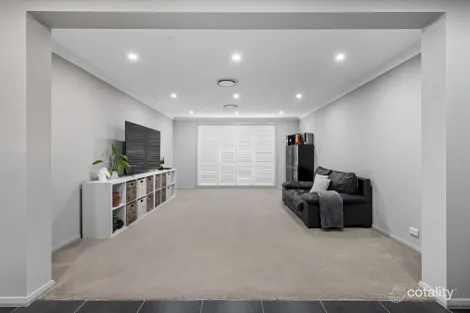 Property photo of 44 Northampton Drive Glenfield NSW 2167