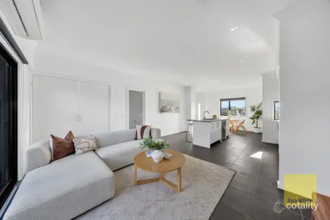 Property photo of 4 Chive Walk Tarneit VIC 3029