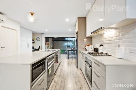 Property photo of 30 Paradise Parade Point Cook VIC 3030