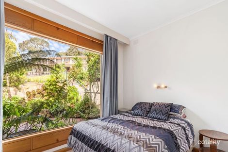 Property photo of 38 Lake Terrace East Mount Gambier SA 5290