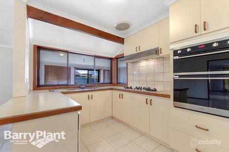 Property photo of 19 Centenary Court Kings Park VIC 3021