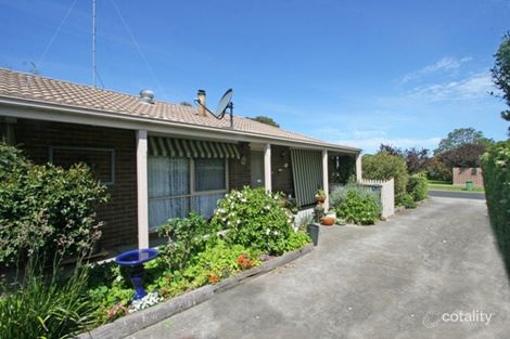 24 Osborn Gr, Pakenham, VIC 3810