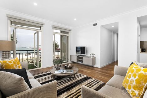 402/89 Beach St, Port Melbourne, VIC 3207