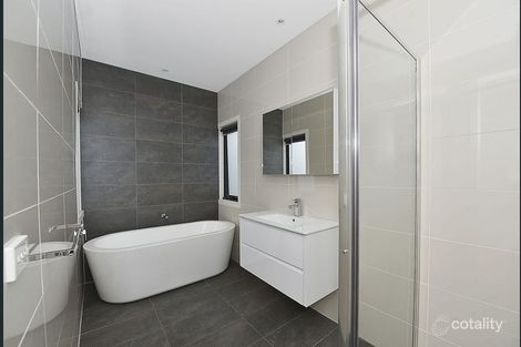 Property photo of 10 Galbraith Close Strathmore VIC 3041
