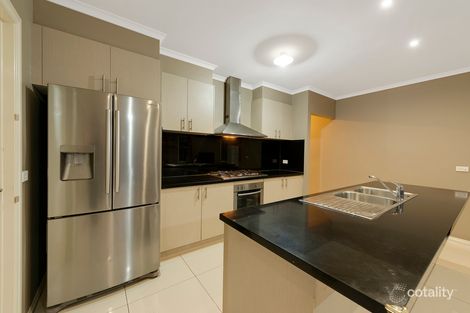 Property photo of 33 Pine Park Drive Wollert VIC 3750