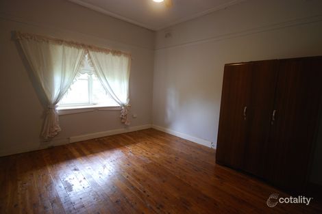 Property photo of 8 Inverary Street Turvey Park NSW 2650