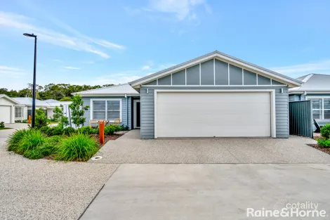 95/90 Carrs Dr, Yamba, NSW 2464