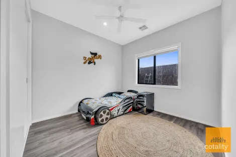 Property photo of 22 Antonio Drive Melton South VIC 3338