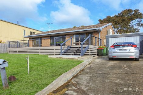 40 Outlook Dr, Lake Tyers Beach, VIC 3909