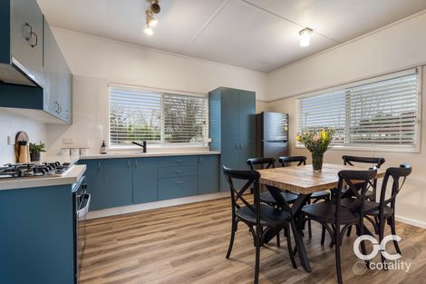 Property photo of 17 Waratah Avenue Orange NSW 2800