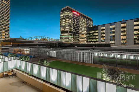 607/8 Waterview Walk, Docklands, VIC 3008