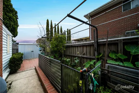 Property photo of 15 Shaw Close Dandenong North VIC 3175