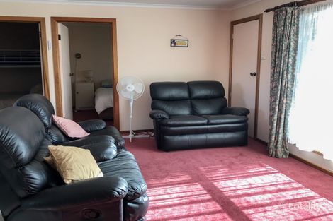 Property photo of 6 Scarlet Runner Road The Pines SA 5577
