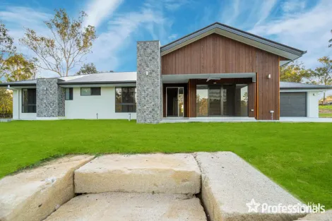 104-108 Carrum Rd, South Maclean, QLD 4280