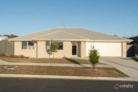 1/2 Diamond Way, Hawley Beach, TAS 7307